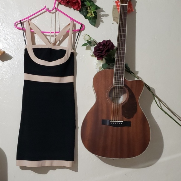 BEBE BLACK/CREAM ELASTIC BODYCON DRESS SIZE MEDIUM - Picture 6 of 8